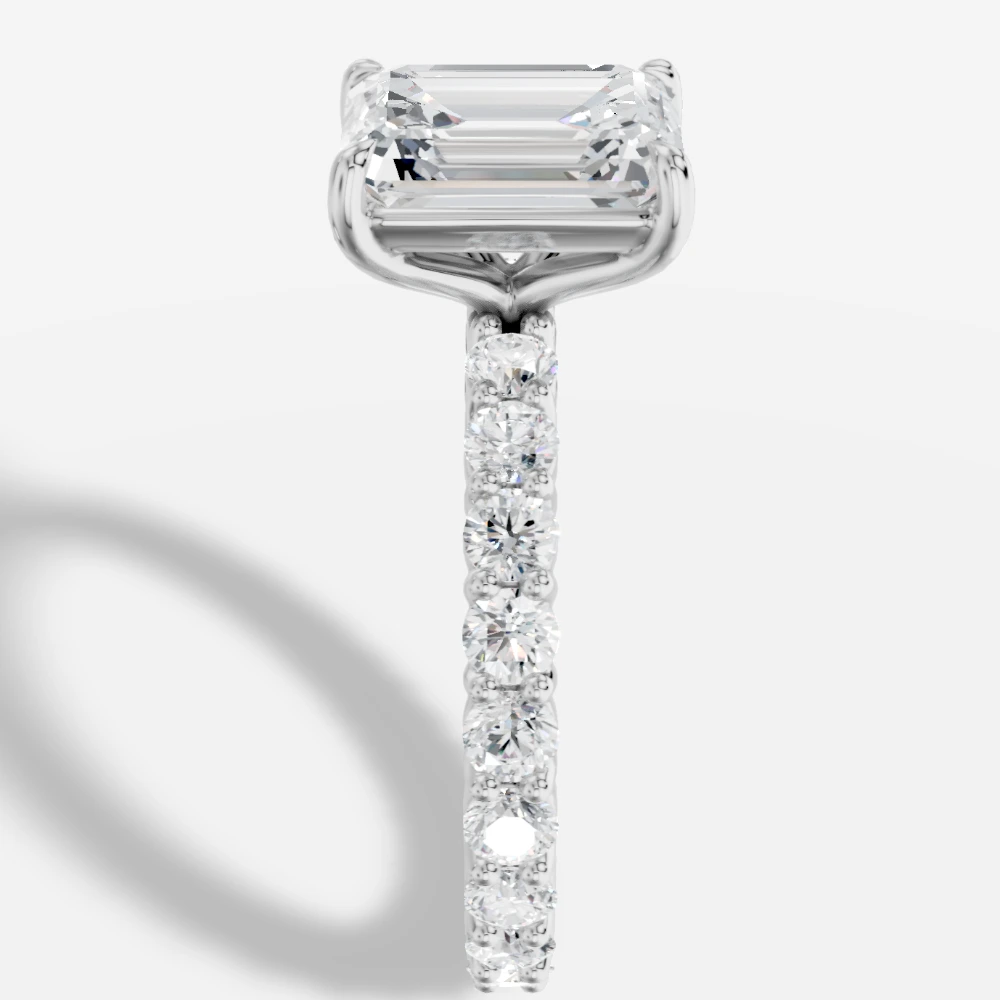 Imperial Ring med smaragdslipad labbodlad diamant