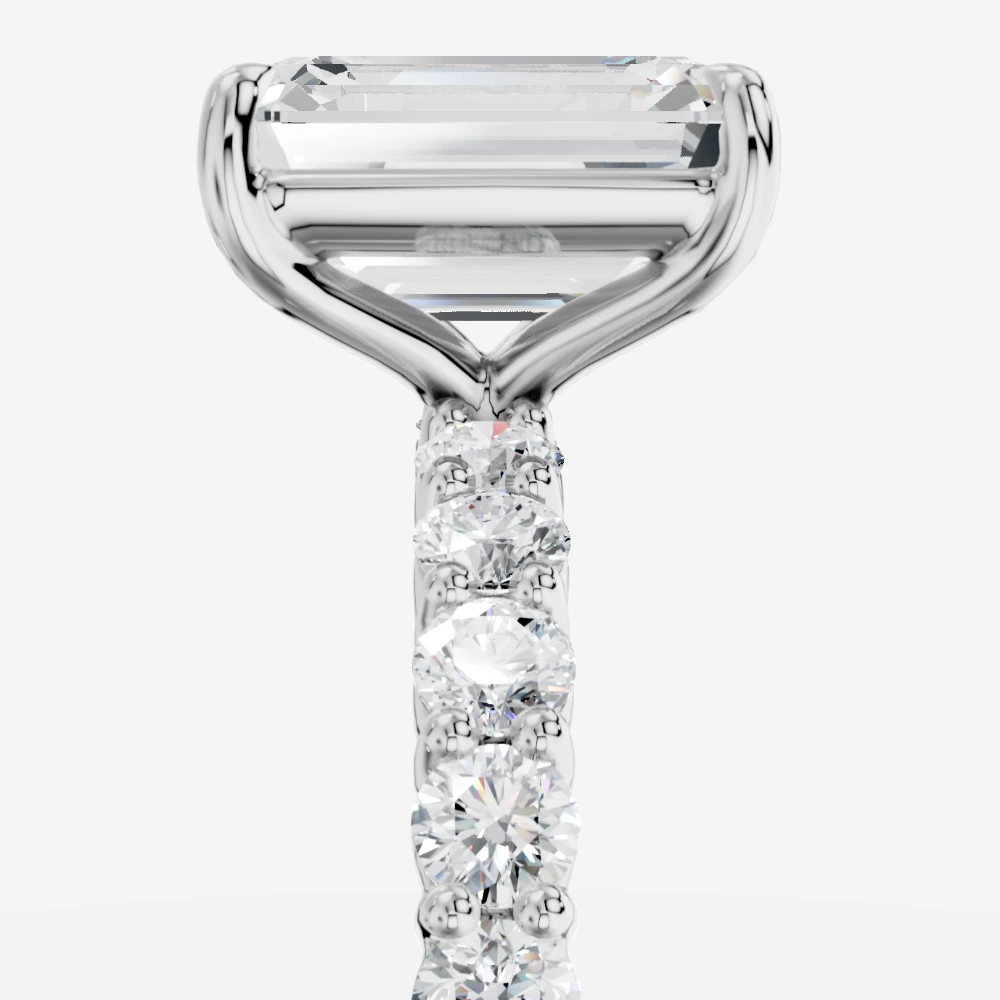 Imperial Ring med smaragdslipad labbodlad diamant