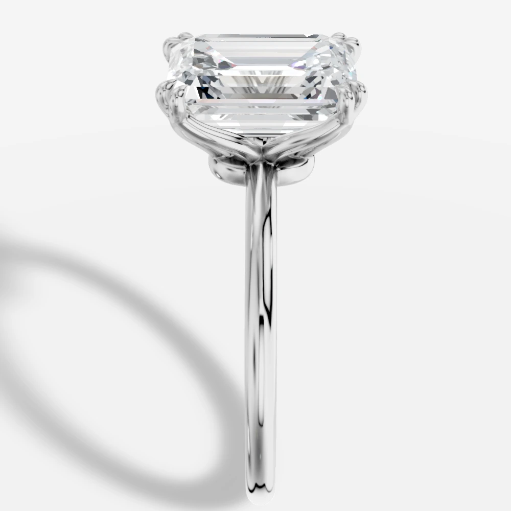 Eulalia Ring med smaragdslipad labbodlad diamant